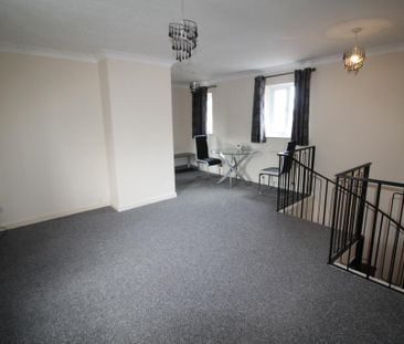 1 bedroom mews to rent - Photo 2
