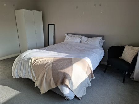 Room in a Shared Flat, Grove Park Gardens, G20 - Photo 2