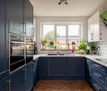 3 bedroom semi-detached house to rent - Photo 6