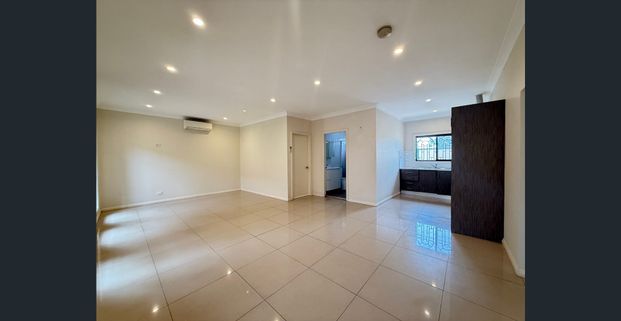 Three bedroom granny flat - Photo 1