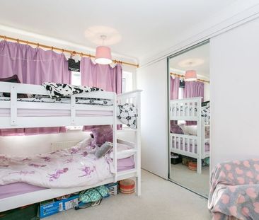 York Way, Sandhurst, GU47 - Photo 6