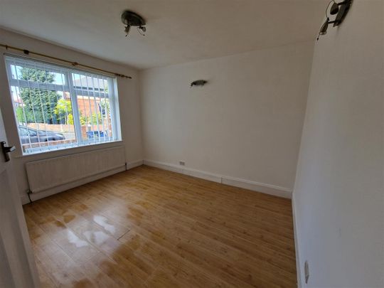 2 bed flat to rent in Cornel Road, High Heaton, NE7 - Photo 1