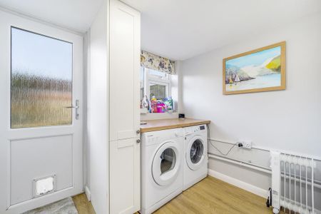3 bedroom link detached house to rent - Photo 4