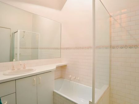 1/258 Tucker Road, Mckinnon, Melbourne - Photo 3