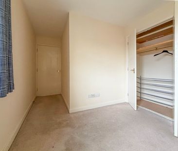 1 BEDROOM APARTMENT - Photo 4