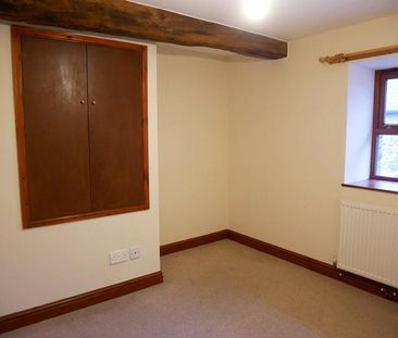 2 bedroom end of terrace house to rent - Photo 5