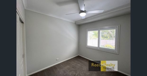 Beautiful 3-Bedroom Family Home! - Photo 1