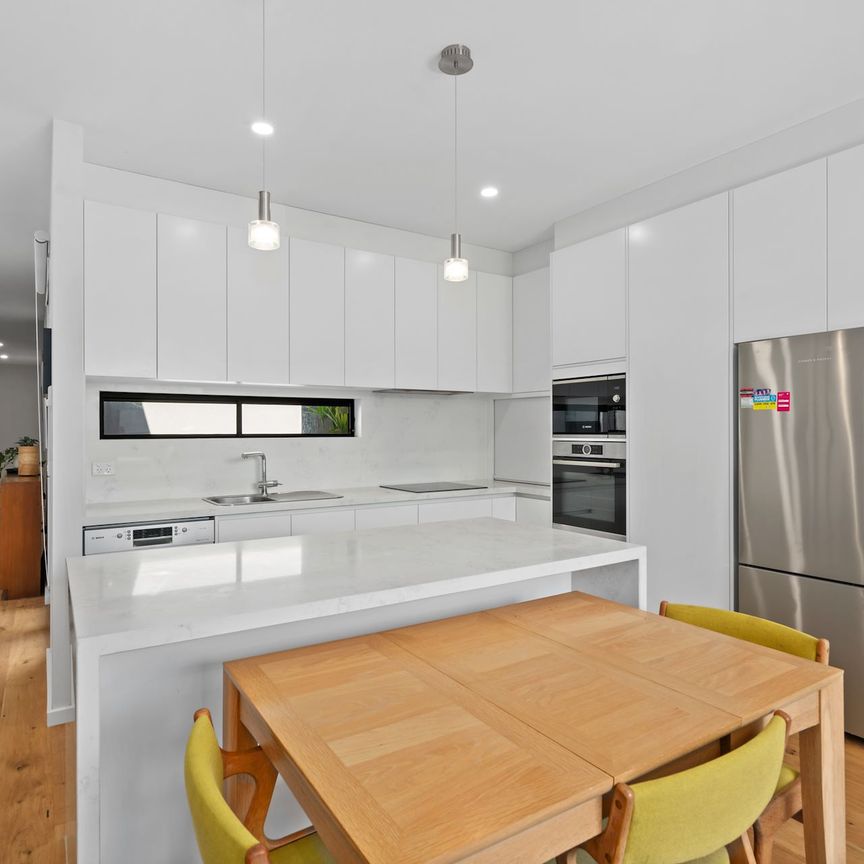 1/37 Victoria Avenue, Albert Park. - Photo 1