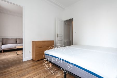 Rue Mathurin Régnier, - Photo 5