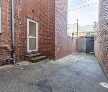 2 bedroom flat to rent - Photo 6