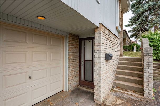 For Lease - 2896 Arvida Circle, Mississauga, Ontario - Photo 1