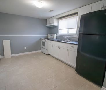 806 Wright St, Welland - 1 Bedroom Lower Unit - Photo 2