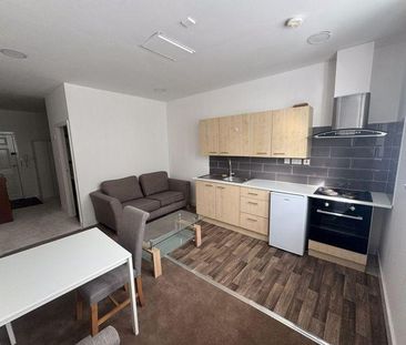 Studio to rent - Photo 3