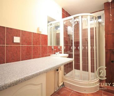 6 bedroom semi-detached house to rent - Photo 6