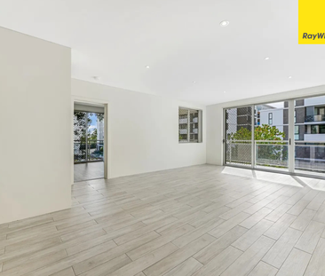 Spacious 3-Bedroom Apartment with Stunning Views & Entertainer's Ba... - Photo 6