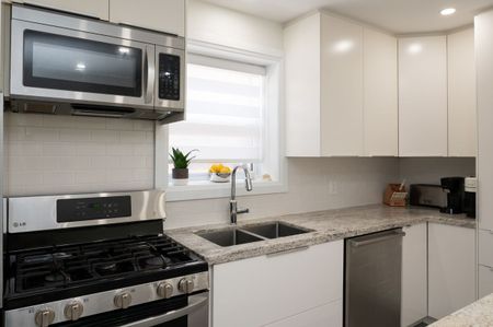 For Lease - 29 Broadview Avenue Unit# 2, Mississauga, Ontario - Photo 5