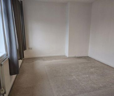 2 bedroom semi-detached house to rent - Photo 3