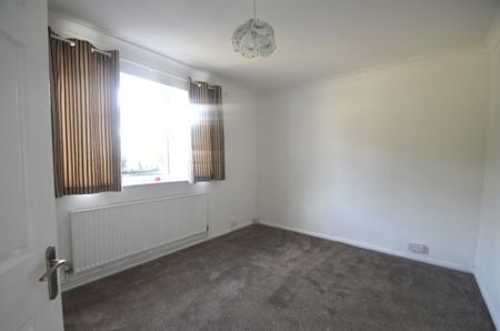 4 bedroom Property to rent - Photo 5