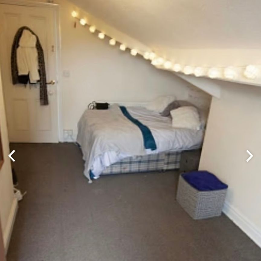 7 Bed - 20A Woodsley Road, Woodhouse, Leeds - LS3 1DT - Student - Photo 1