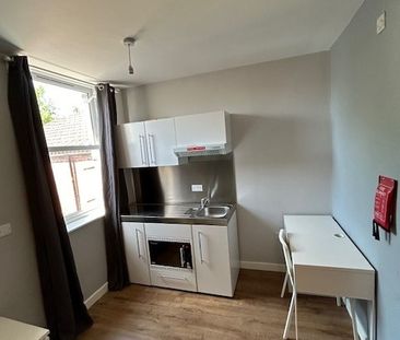 Studio Flat, Bearwood Road, B66 - Photo 4