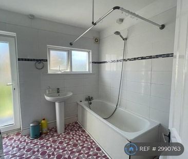 4 bedroom maisonette to rent - Photo 3