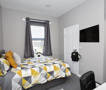 4 bedroom terraced house to rent - Photo 4