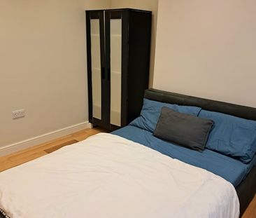 Room in a Shared House, Mayday Road, CR7 - Photo 6