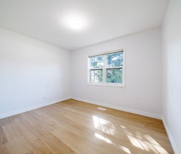 For Lease - 183 Waneta Drive, Oakville, Ontario - Photo 2