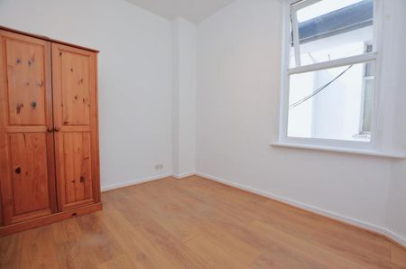 1 bedroom property to rent - Photo 2