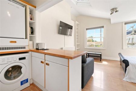 Studio to rent - Photo 2