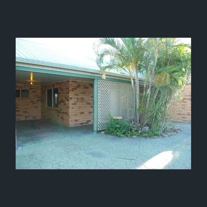 STROLL TO THE BEACH FROM QUIET COASTAL UNIT COMPLEX - Photo 2