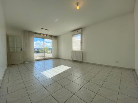 Location Appartement 4 pièces 85m² BESANCON 25000 - Photo 2