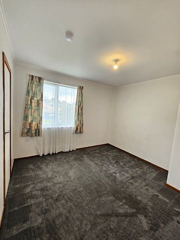 3BR UNIT IN CANNONS CREEK, FULLY DOUBLE GLAZED - Photo 4