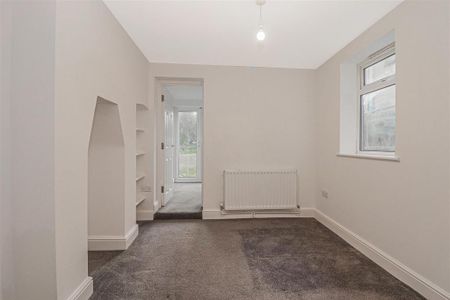 2 bedroom maisonette to rent - Photo 5