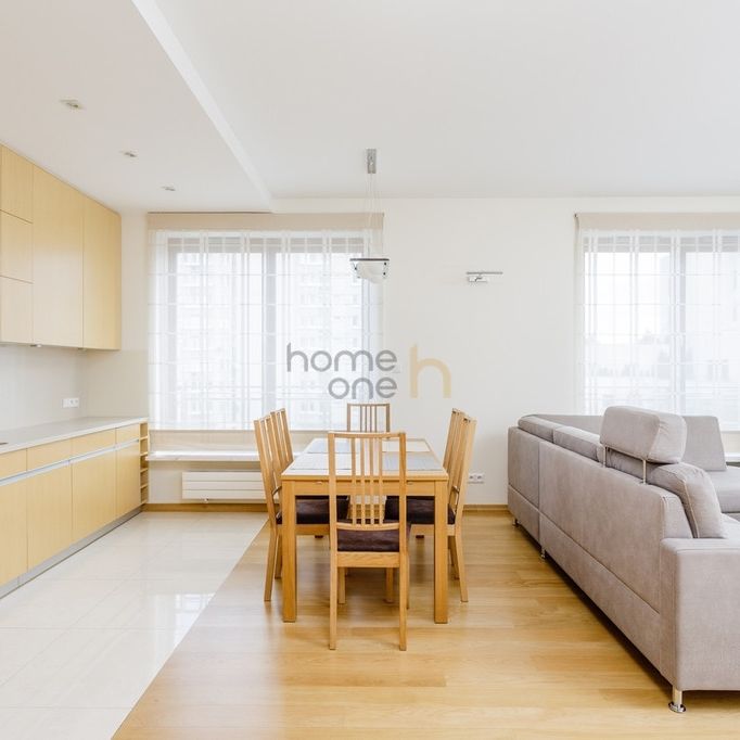 Warszawa, Śródmieście, Grzybowska - Zdjęcie 1