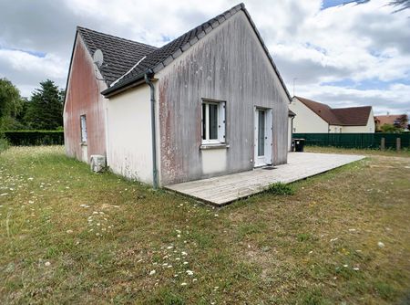 MAISON A LOUER T4 - LES MONTILS - PLAIN-PIED, 3 CHAMBRES, GARAGE ET TERRASSE - Photo 3