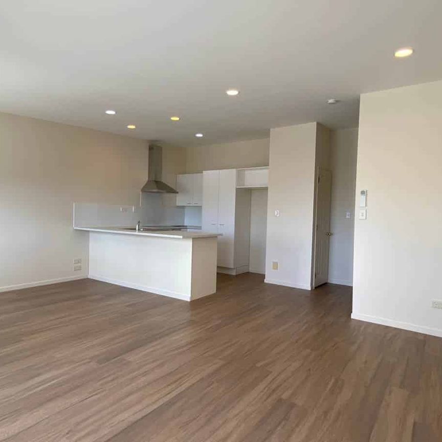 Family-Friendly Townhouse in a Quiet Cul-de-Sac - Photo 1