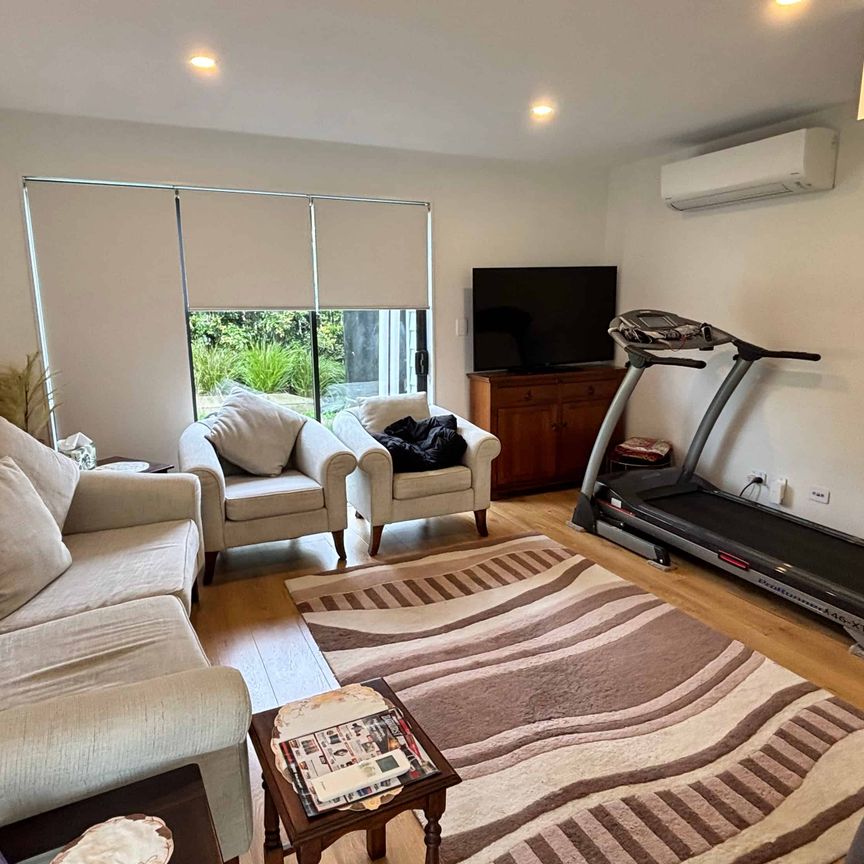 Charming 2-Bedroom Unit with Ensuite in Blockhouse - Photo 1