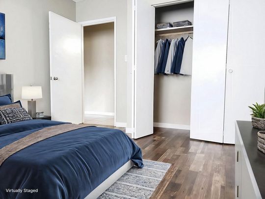 Karen Hall - Photo 1