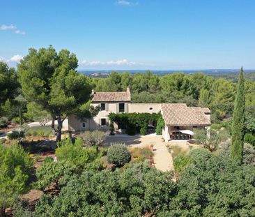 Belle maison avec vue à louer, Eygalières, au calme - Photo 1