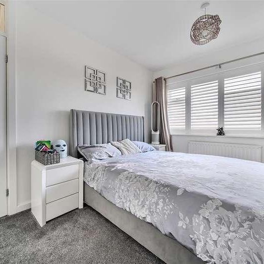 The Avenue, Gosport, PO12 - Photo 1