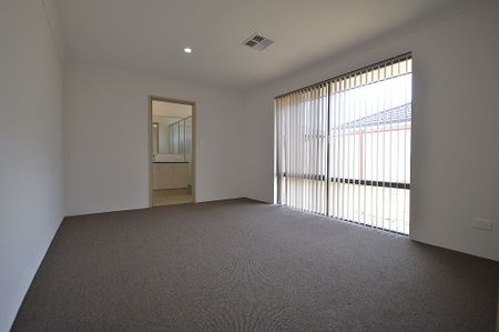 47C Russell Street, East Cannington WA 6107 - Photo 4