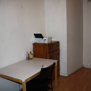 Furnished studio (1 1/2) apartment at first floor - Photo 2