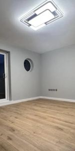 4 bedroom semi-detached house to rent - Photo 3