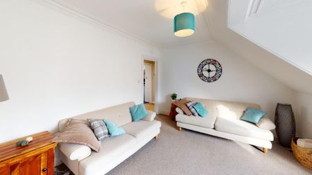 2 bedroom flat to rent - Photo 2