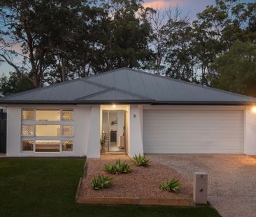 Spacious & Stylish Modern Four Bedroom Family Home - Photo 5