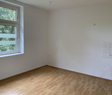 Schicke 2 Zimmer-Wohnung mit neuem Laminat in Lüdenscheid-Lennestraße! - Photo 4