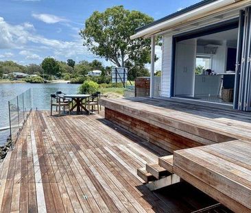 Furnished Luxury Waterfront Queenslander cottage on the Gold Coast ... - Photo 1