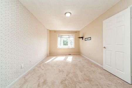 For Lease - 16 Long Drive Unit# Main, Whitby, Ontario - Photo 4