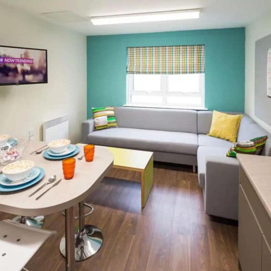 Deluxe Ensuite 3 Bed - Photo 1